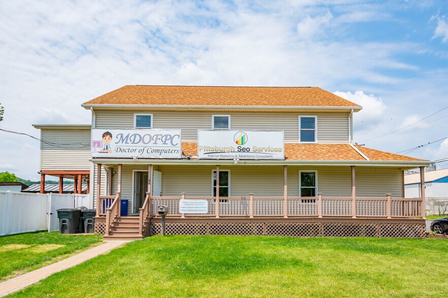 882 Pennsylvania Ave, Coraopolis, PA for sale - Building Photo - Image 1 of 1