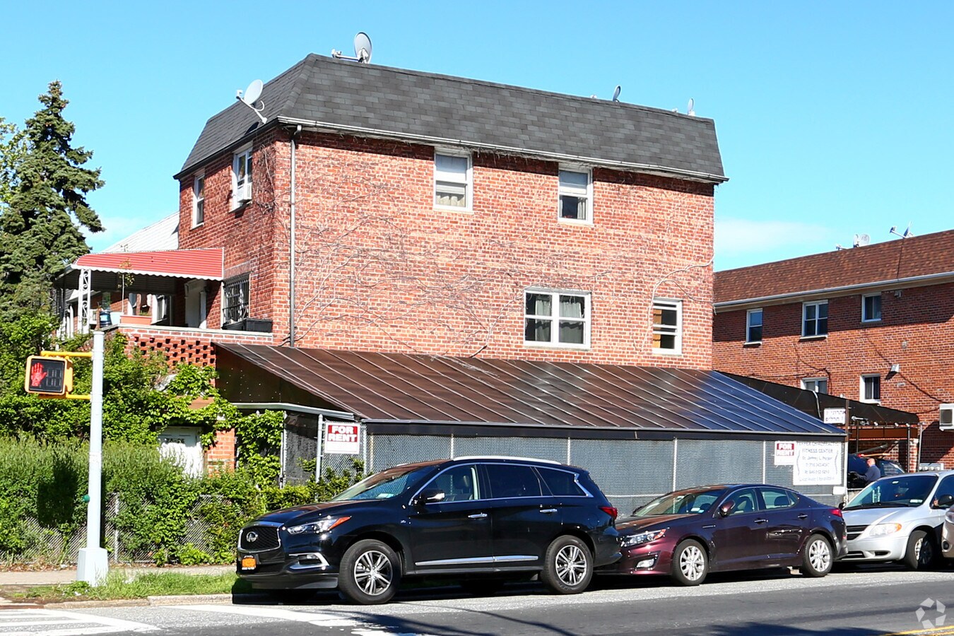 7826 Parsons Blvd, Flushing, NY 11366