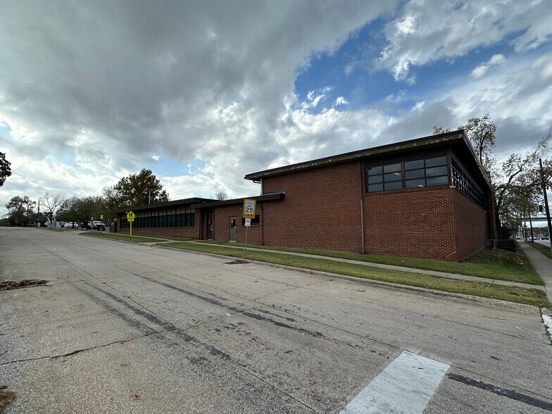 1100 E Kearney St, Springfield, MO for sale - Building Photo - Image 3 of 20