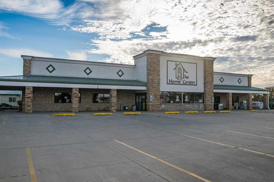 4 Do It Dr, Altamont, IL for sale - Building Photo - Image 1 of 1