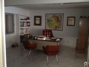 Industrial in Cuenca, Cuenca for lease Interior Photo- Image 1 of 2