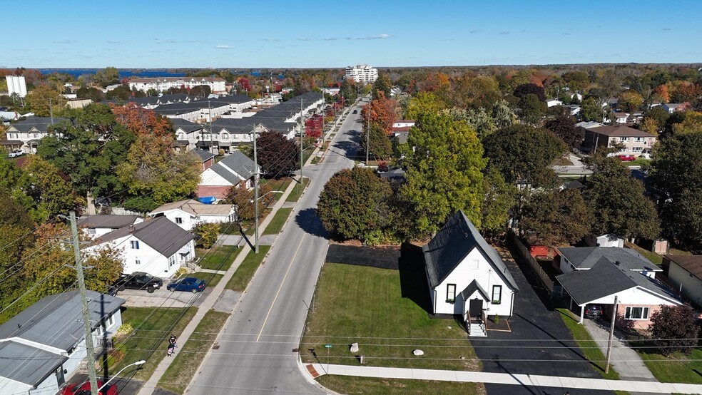 364 Regent St, Orillia, ON for sale - Building Photo - Image 3 of 25