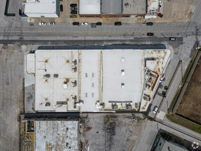 600-624 E 4th St, Tulsa, OK for lease - Aerial - Image 3 of 28