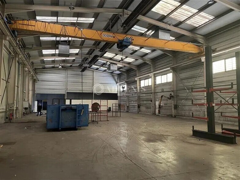 Flex in Artigues-près-Bordeaux for lease - Building Photo - Image 1 of 8