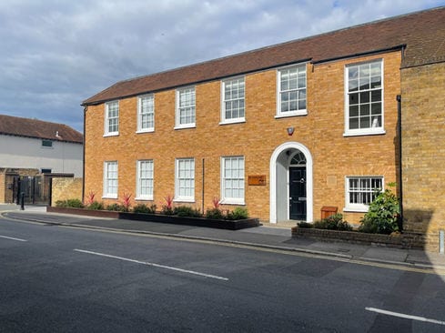 59 Church St, Staines for lease - Building Photo - Image 2 of 7