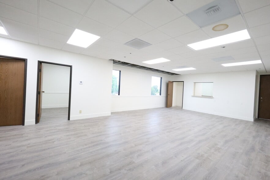 1801 W Romneya Dr, Anaheim, CA for lease - Building Photo - Image 3 of 69