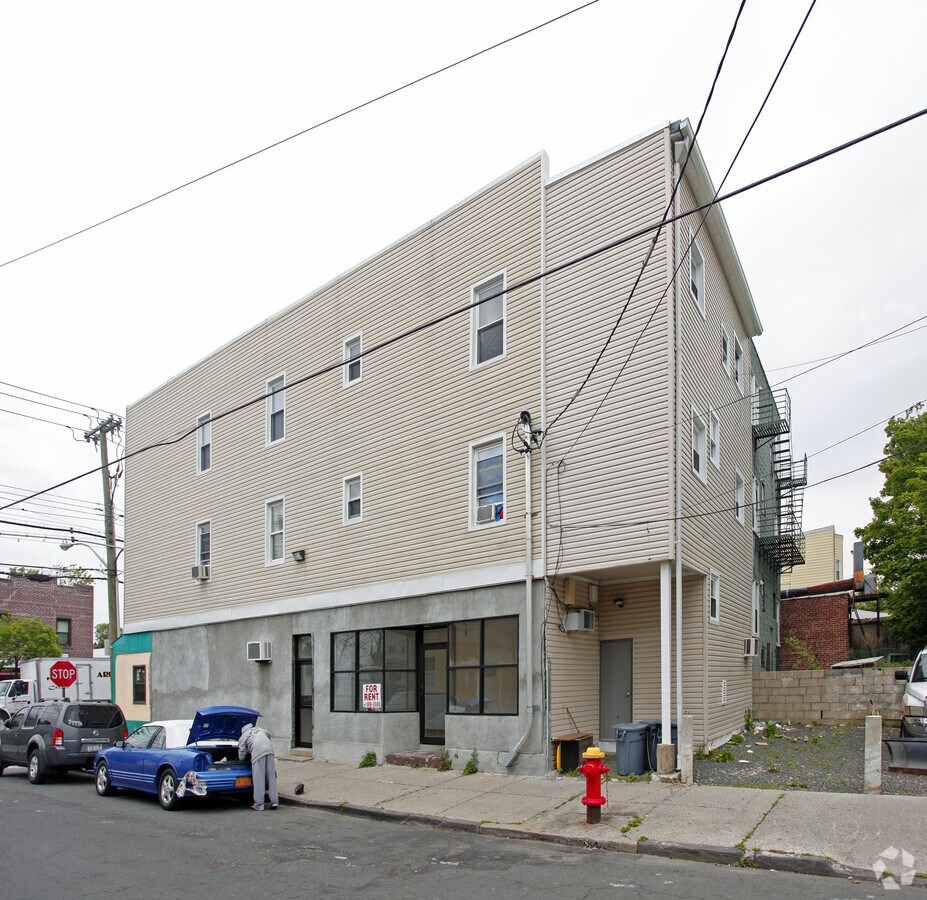 143 Lake Ave, Yonkers, NY 10703