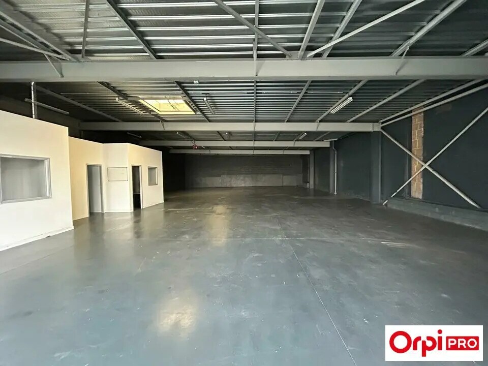 Flex in Saint-Brieuc for lease Interior Photo- Image 1 of 4