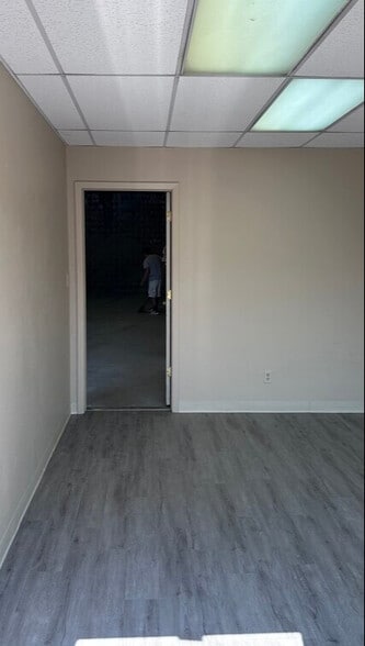 903 Yuma St, Colorado Springs, CO for lease - Interior Photo - Image 3 of 6