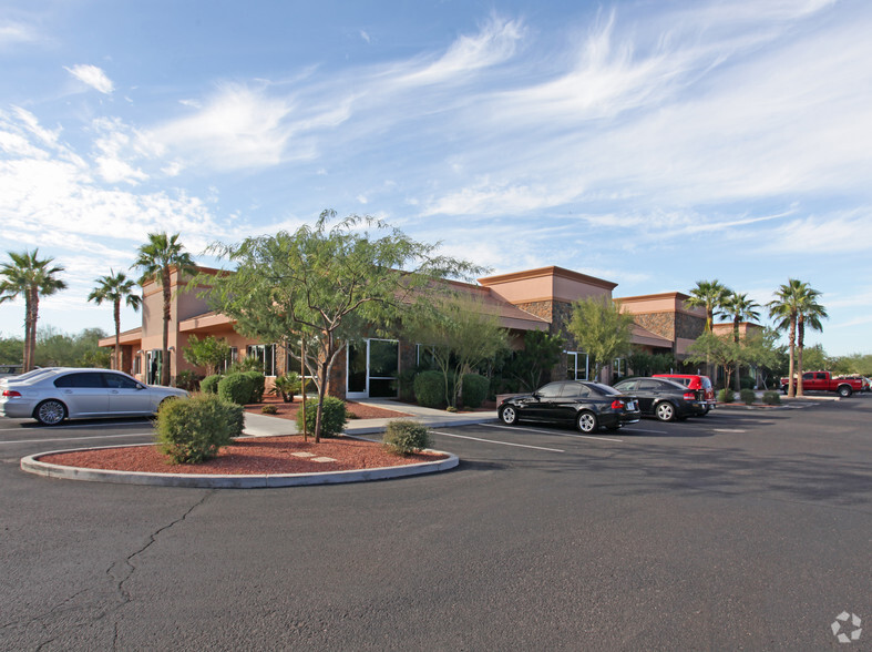 333 N Dobson Rd, Chandler, AZ for lease - Building Photo - Image 3 of 19