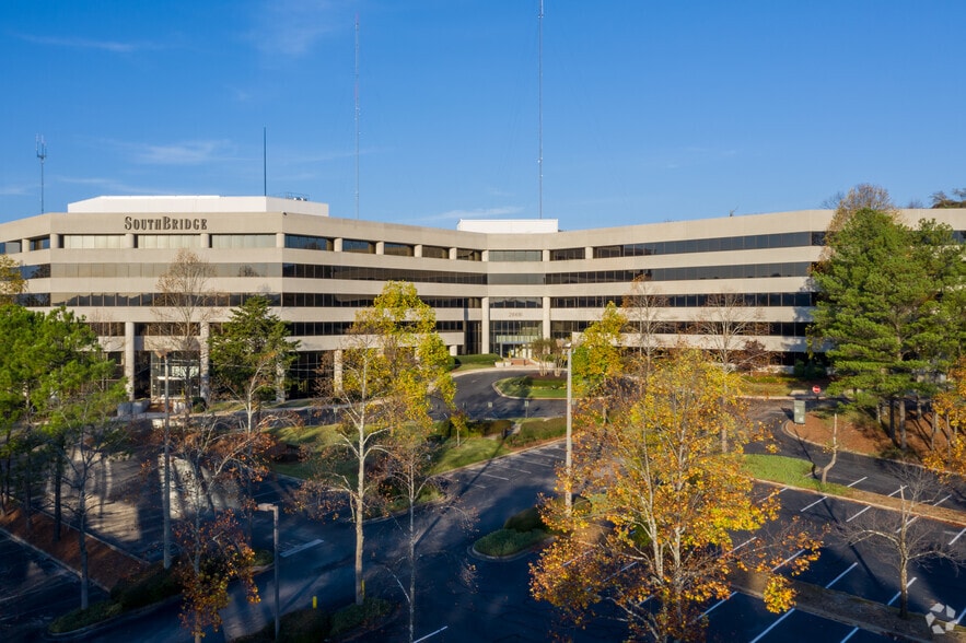 2000-2100 SouthBridge Pky, Birmingham, AL for lease - Building Photo - Image 2 of 16