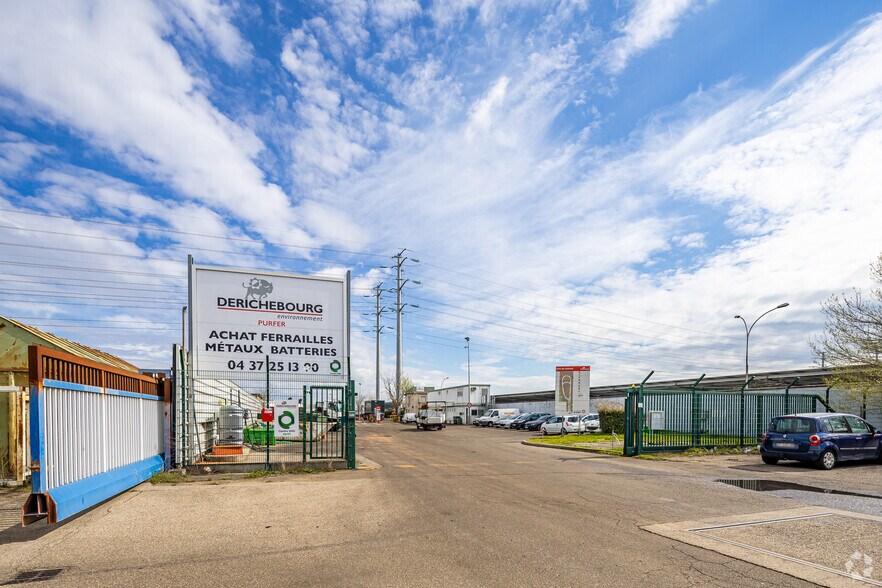 Specialty in Corbas for sale - Primary Photo - Image 1 of 1