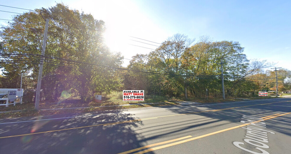 210-230 Montauk Hwy, Moriches, NY for lease - Building Photo - Image 2 of 6