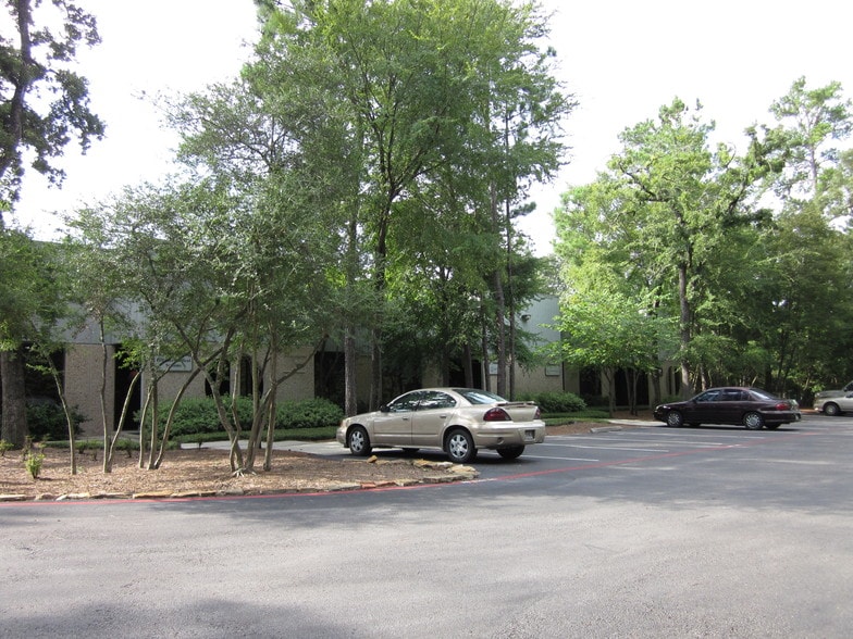 2408 Timberloch Pl, The Woodlands, TX for lease - Building Photo - Image 3 of 15