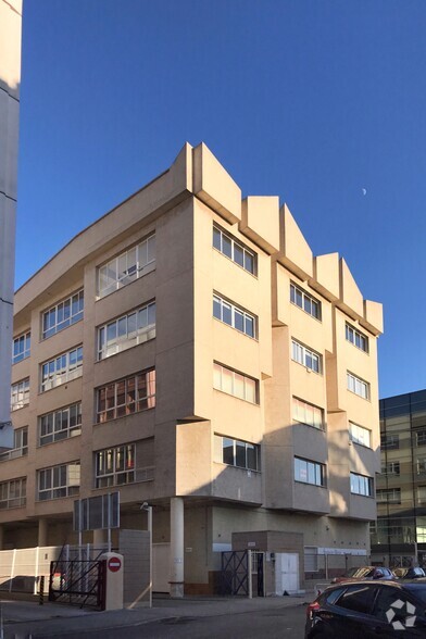 Calle Santa Leonor, 63, Madrid, Madrid for sale - Building Photo - Image 2 of 2