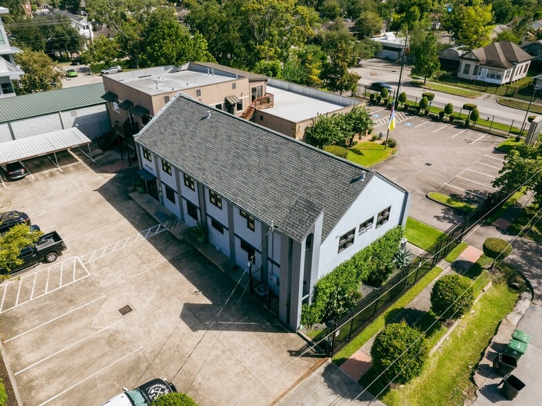 733 E 12th 1/2 St, Houston, TX for sale - Building Photo - Image 3 of 20