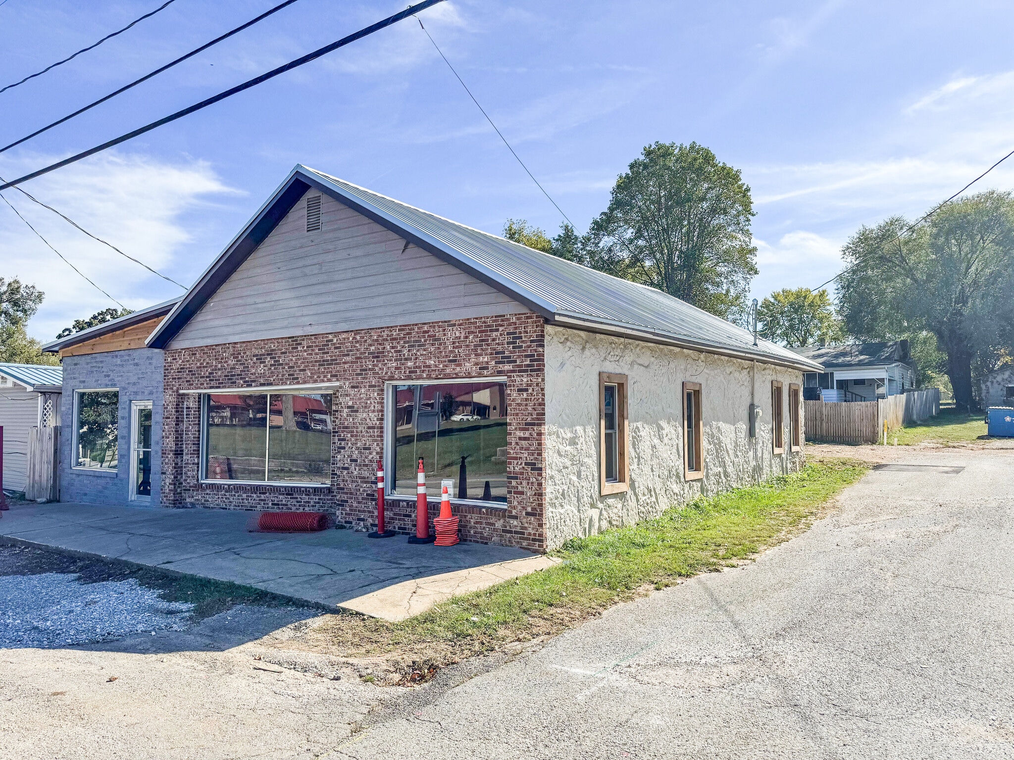 203-235 E Pickens Rd, Pea Ridge, AR for lease Building Photo- Image 1 of 10