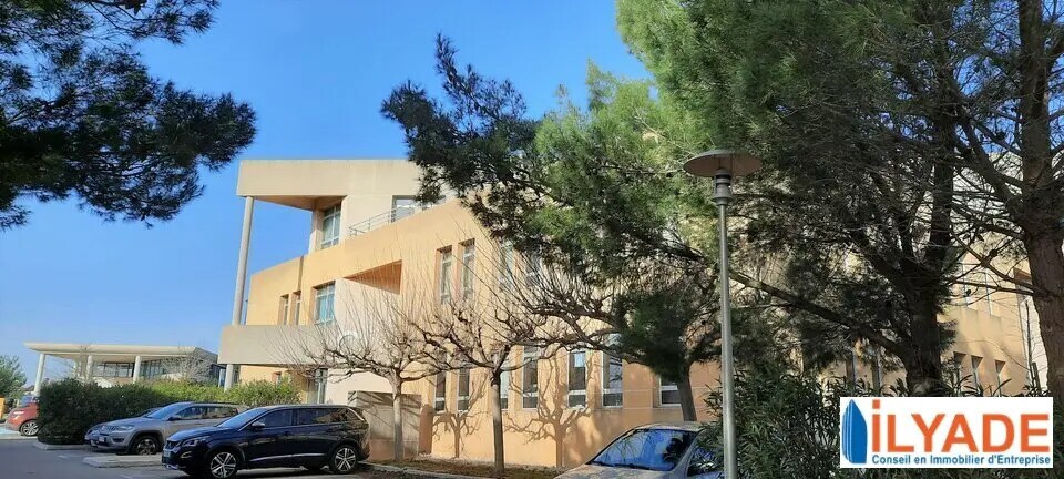 Office in Aix-en-Provence for lease - Building Photo - Image 1 of 7
