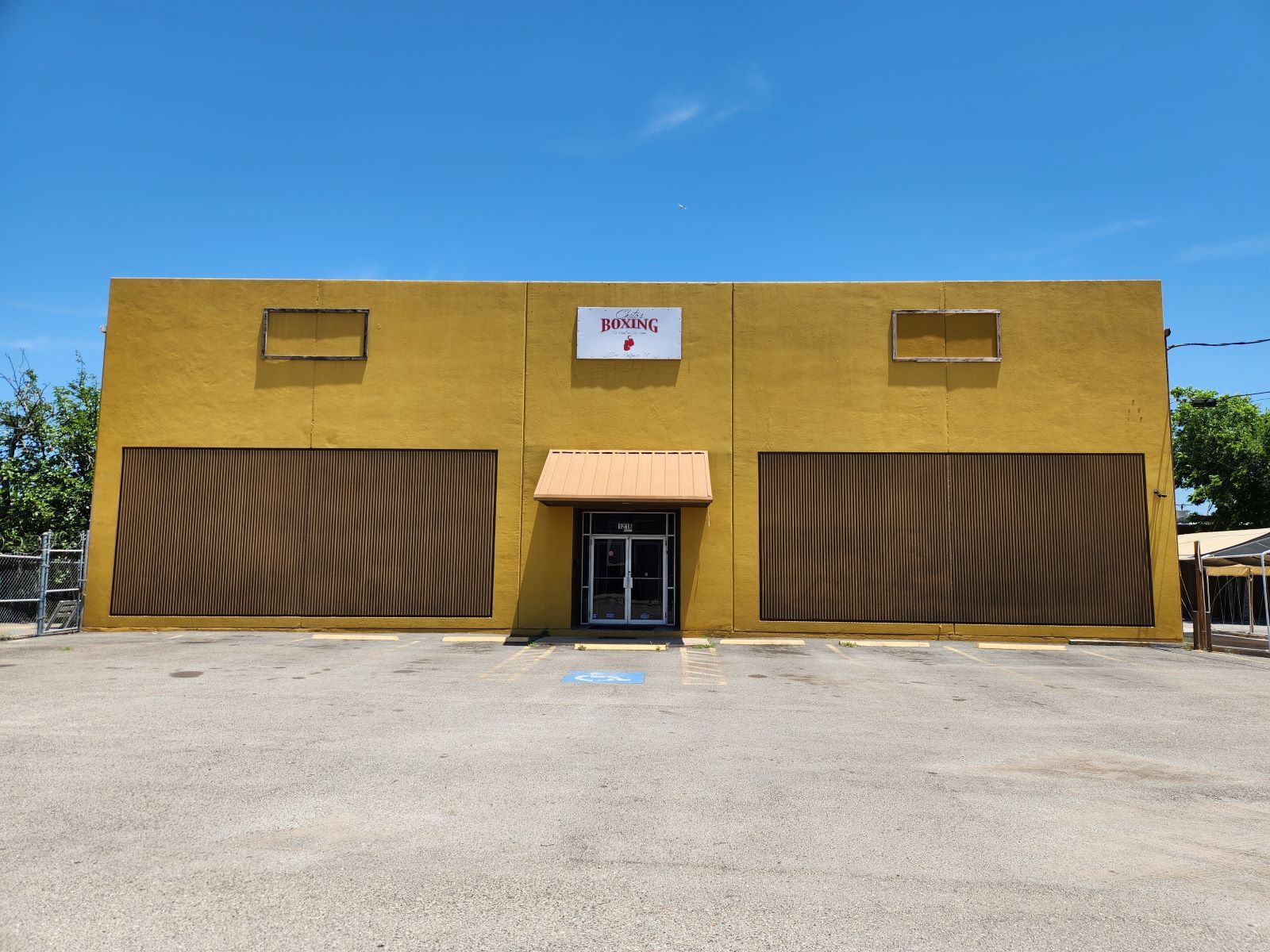 1216 Hoefgen Ave, San Antonio, TX for lease Primary Photo- Image 1 of 11