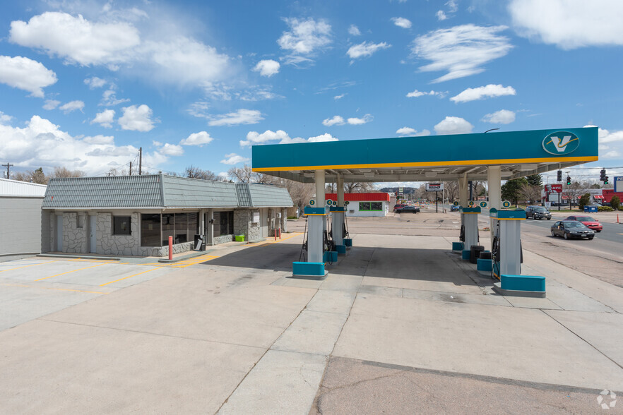 712 E Fillmore St, Colorado Springs, CO for lease - Building Photo - Image 1 of 7