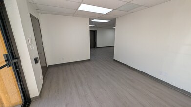 2740 S Hardy Dr, Tempe, AZ for lease Interior Photo- Image 1 of 5