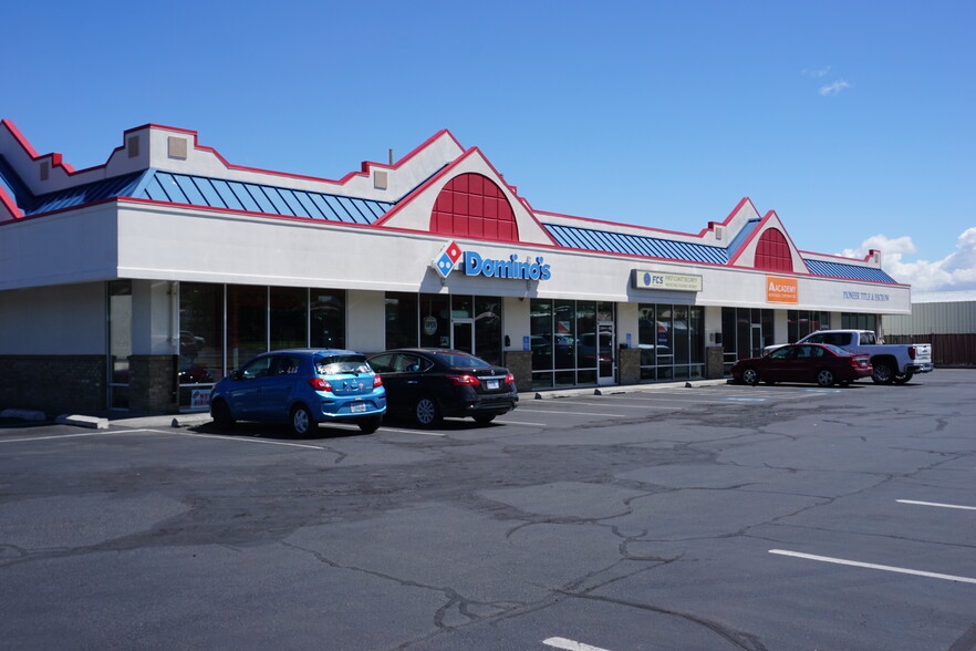 115 E Highland Ave, Hermiston, OR for lease - Building Photo - Image 1 of 4