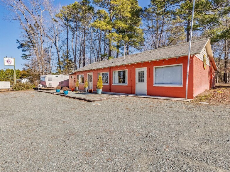 8874 NC-87 Hwy, Graham, NC for sale - Primary Photo - Image 1 of 1