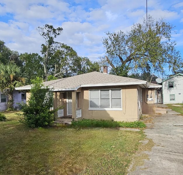 633 Byron Ave, Daytona Beach, FL for sale Primary Photo- Image 1 of 26