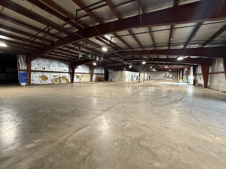 1000 N Morton St, Portland, IN for sale - Building Photo - Image 3 of 8