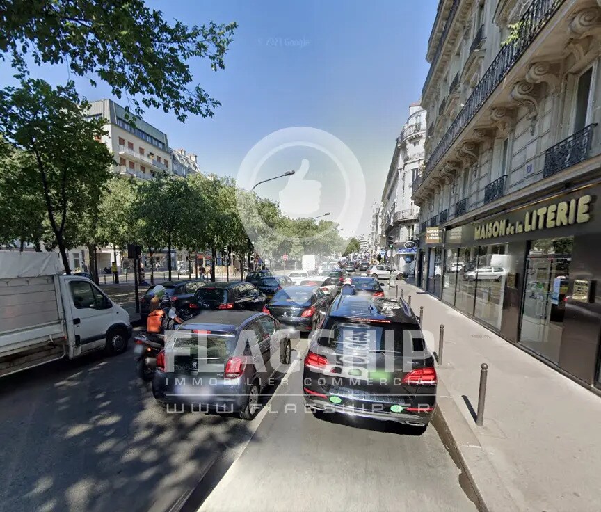 Retail in Paris for lease Building Photo- Image 1 of 4