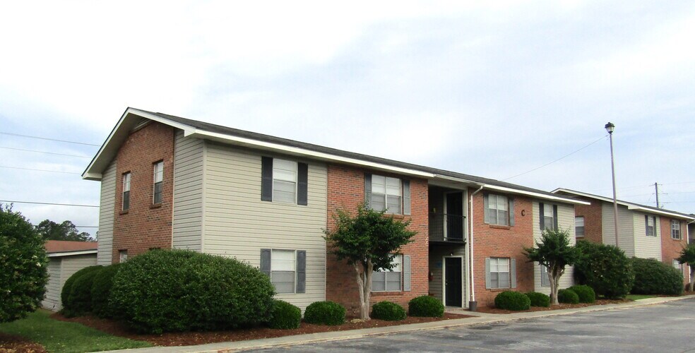 1301 Crescent Dr, Tifton, GA 31794