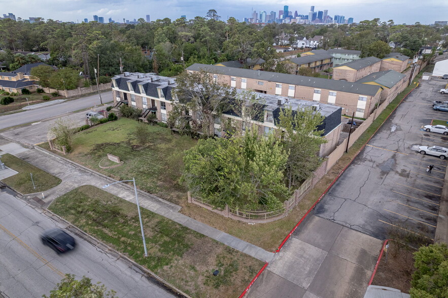 3501 N Macgregor Way, Houston, TX for sale - Building Photo - Image 1 of 36