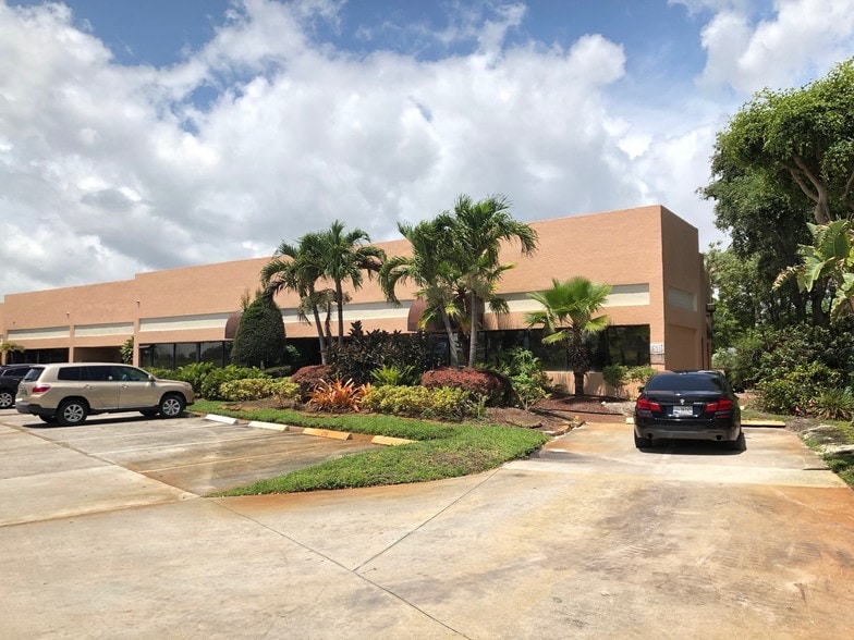 5701-5775 N Andrews Way, Fort Lauderdale, FL for lease - Building Photo - Image 1 of 5