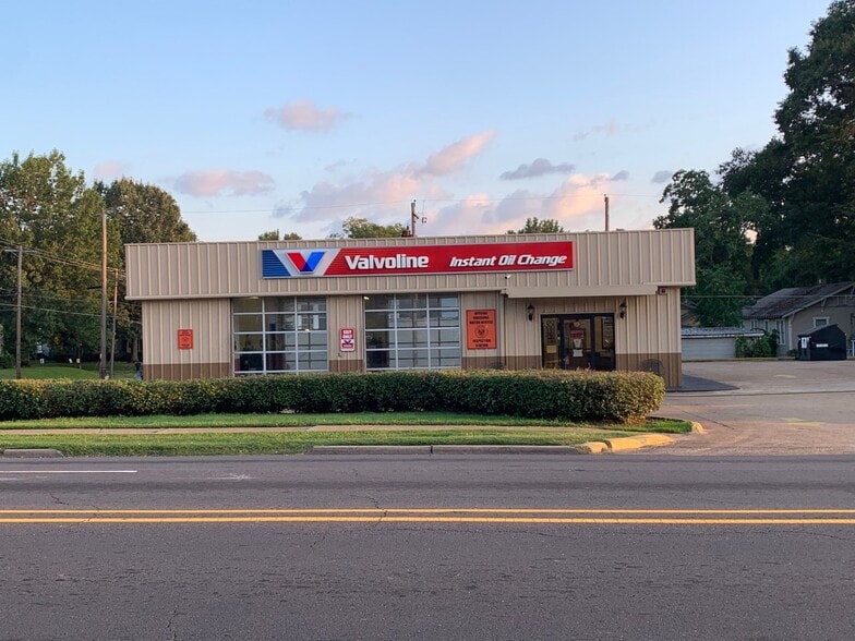 401 Kings Hwy, Shreveport, LA 71104 Valvoline Instant Oil Change