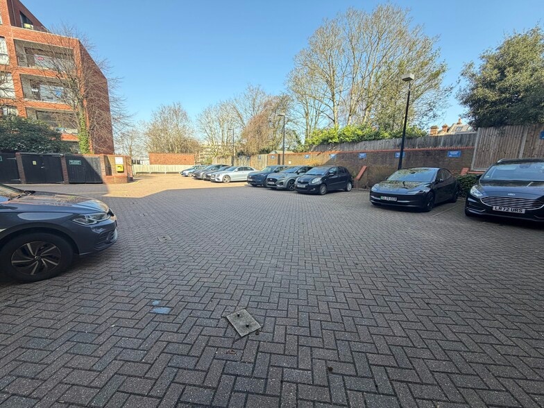 Bessborough Rd, Harrow for lease - Building Photo - Image 3 of 8