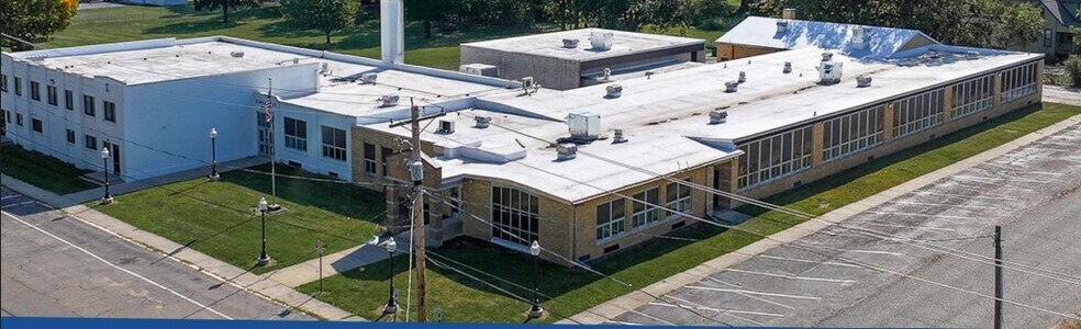 300 E Cass St, Schoolcraft, MI for lease - Primary Photo - Image 1 of 18