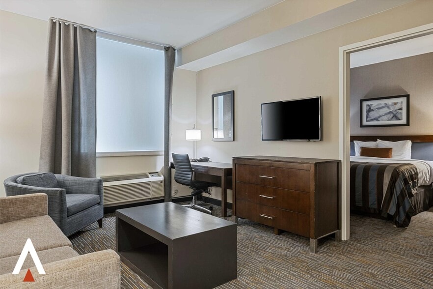 3755 NW 78th Ave, Doral, FL for sale - Interior Photo - Image 3 of 37