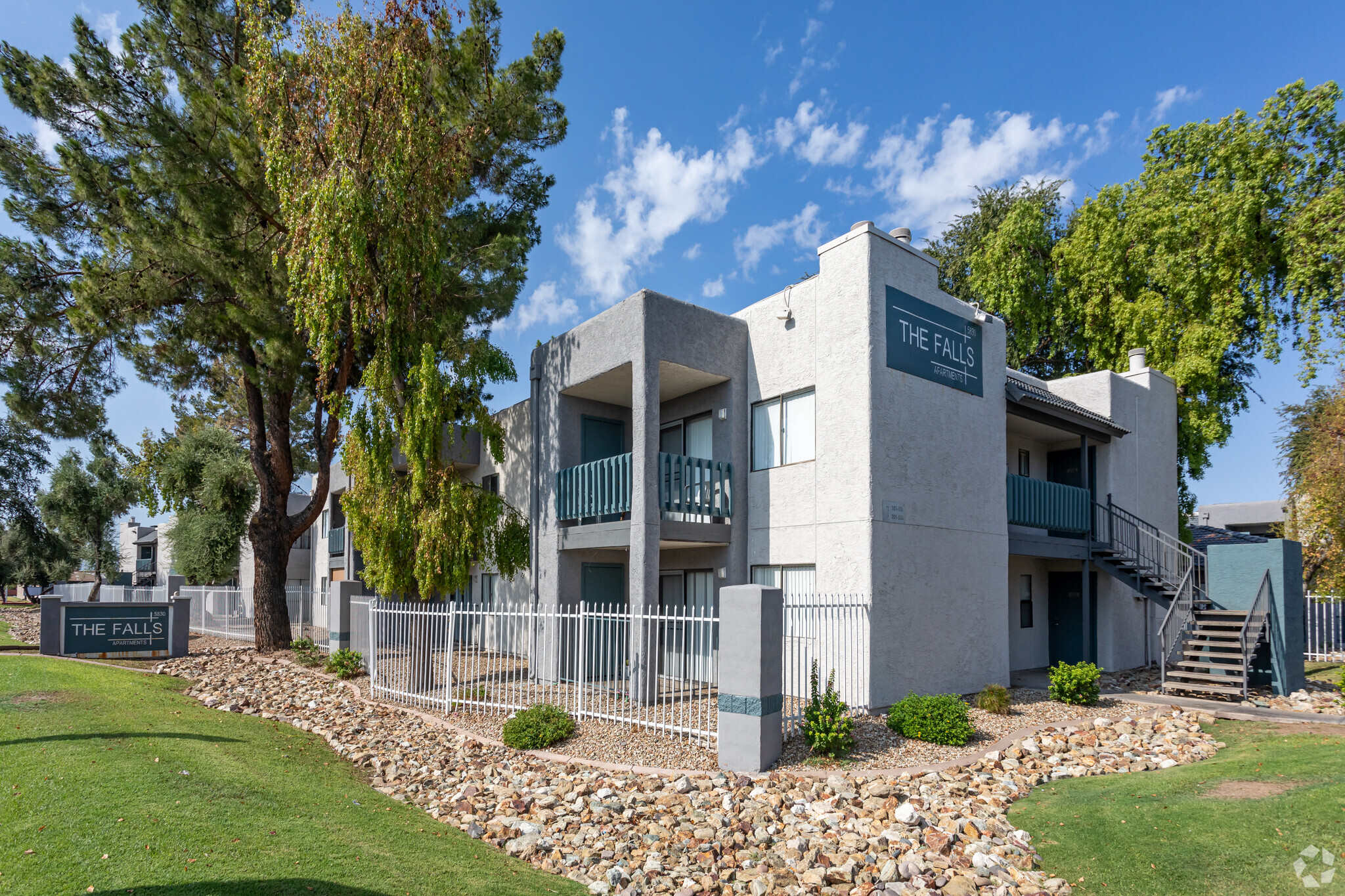 5830 N 67th Ave, Glendale, AZ for sale Primary Photo- Image 1 of 1