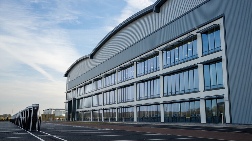 Coventry Rd, Rugby for lease - Building Photo - Image 2 of 4