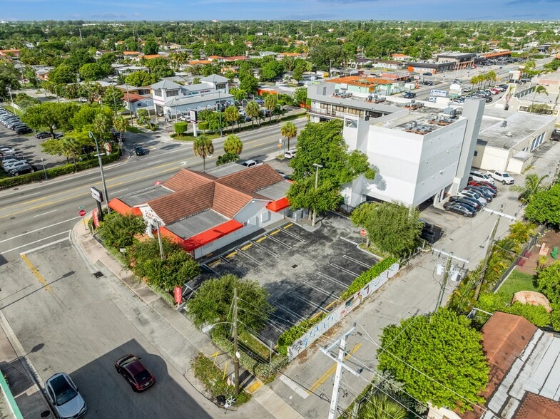 7101 SW 8th St, Miami, FL for sale - Building Photo - Image 2 of 7