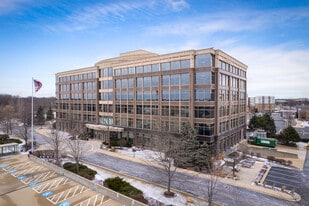 Woodland Falls Corporate Center - Business Park