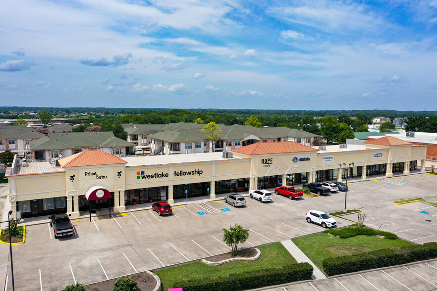 19786 Highway 105 W, Montgomery, TX for lease - Building Photo - Image 2 of 10