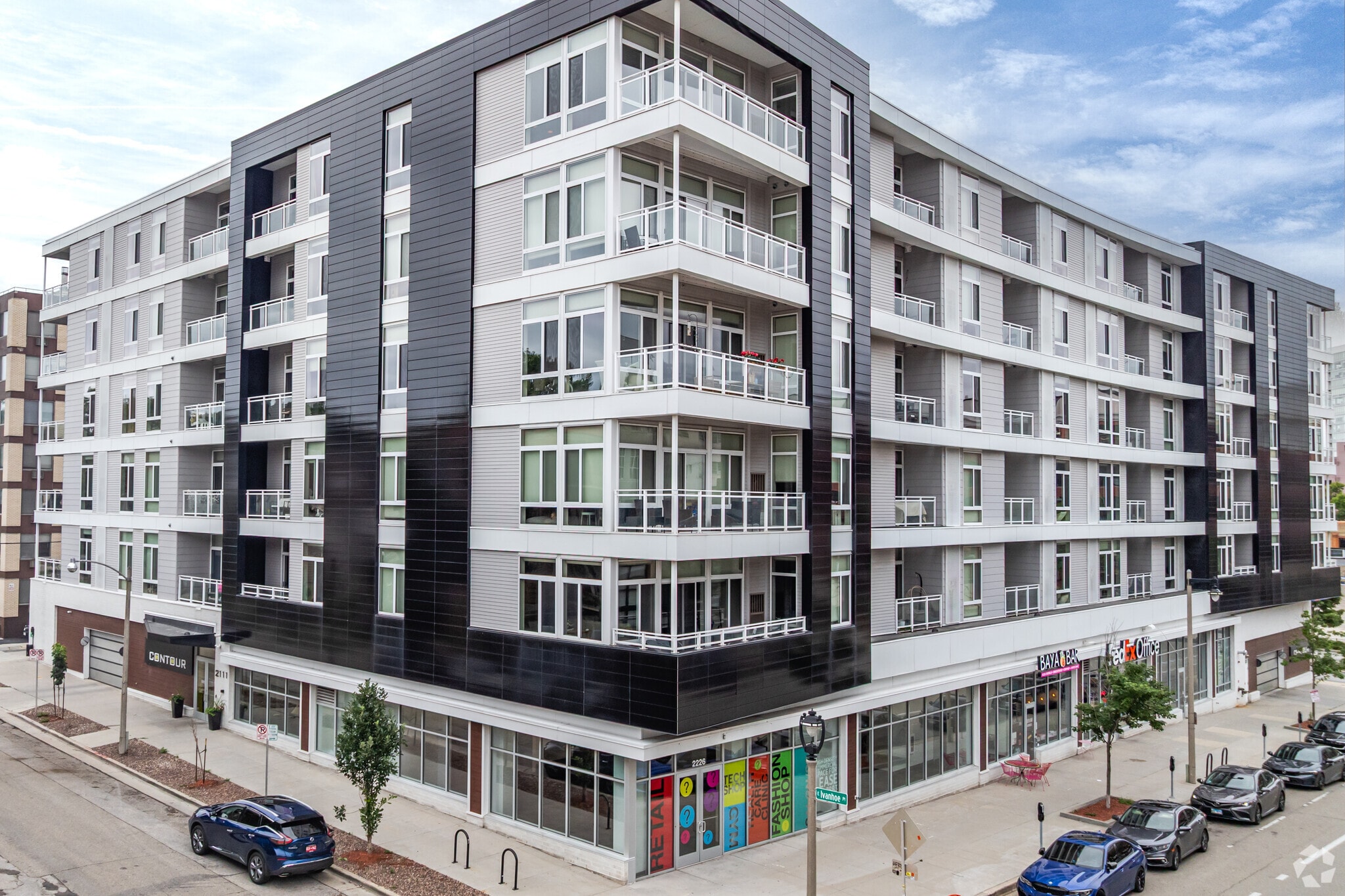 2111 E Ivanhoe Pl, Milwaukee, WI for lease Building Photo- Image 1 of 10