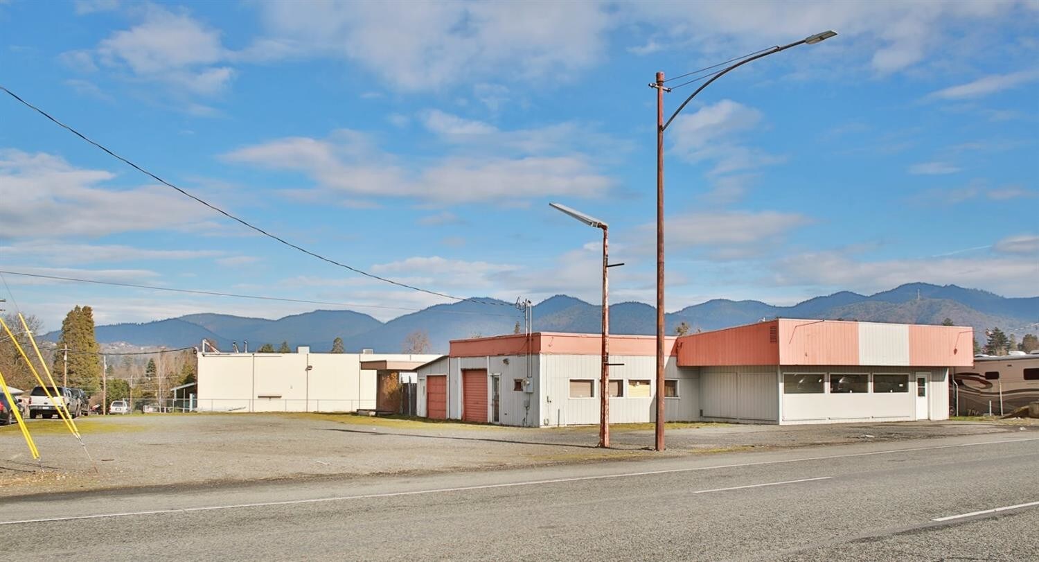 320 Redwood Hwy, Grants Pass, OR for sale Building Photo- Image 1 of 1