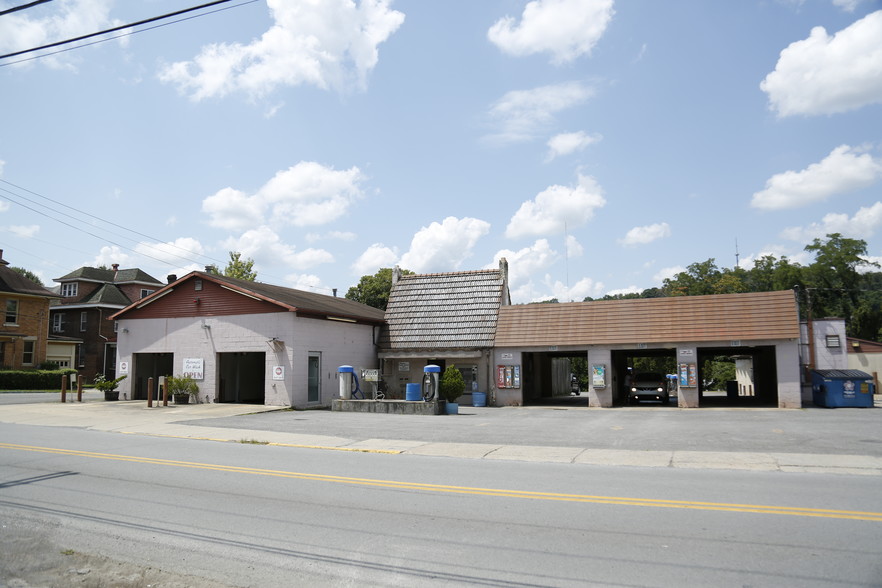 132 S High St, Morgantown, WV for sale - Primary Photo - Image 1 of 12