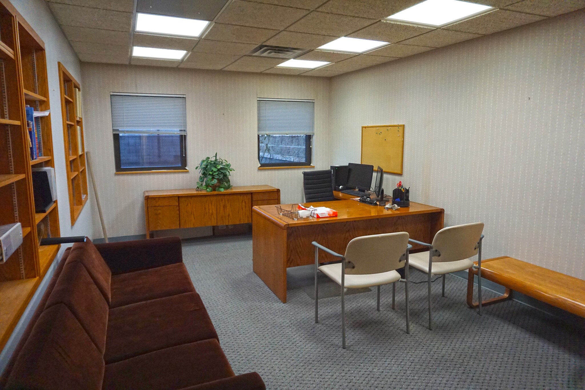 596 Pine Hollow Rd, McKees Rocks, PA for sale Building Photo- Image 1 of 1