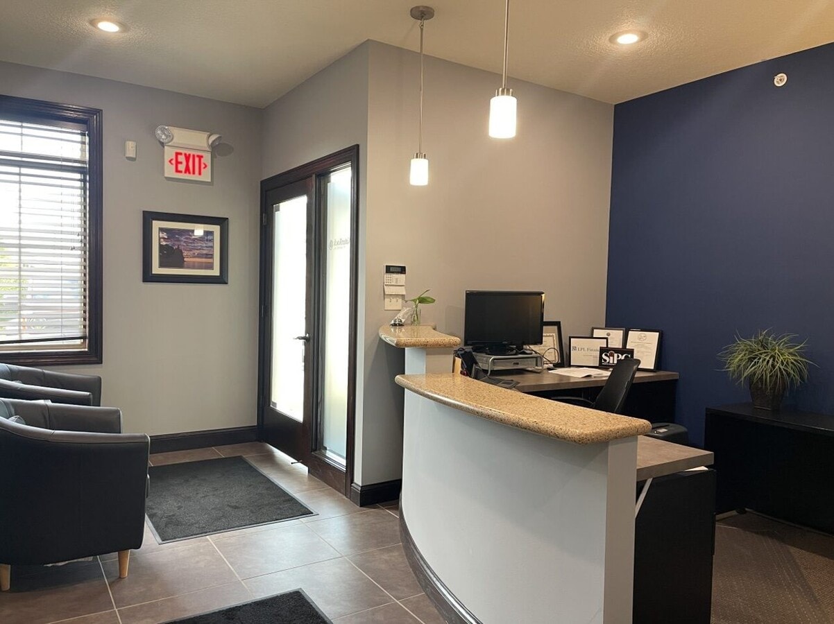 7935 Stone Creek Dr, Chanhassen, MN 55317 - Unit 110 -  - Interior Photo - Image 1 of 5