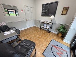 333 Swanson Dr, Lawrenceville, GA for lease Interior Photo- Image 1 of 3