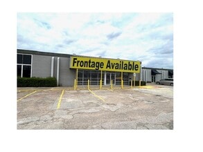 4800 W 34th St, Houston, TX for lease Interior Photo- Image 1 of 4