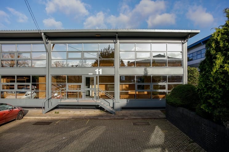 Randalls Rd, Leatherhead for lease - Primary Photo - Image 1 of 6